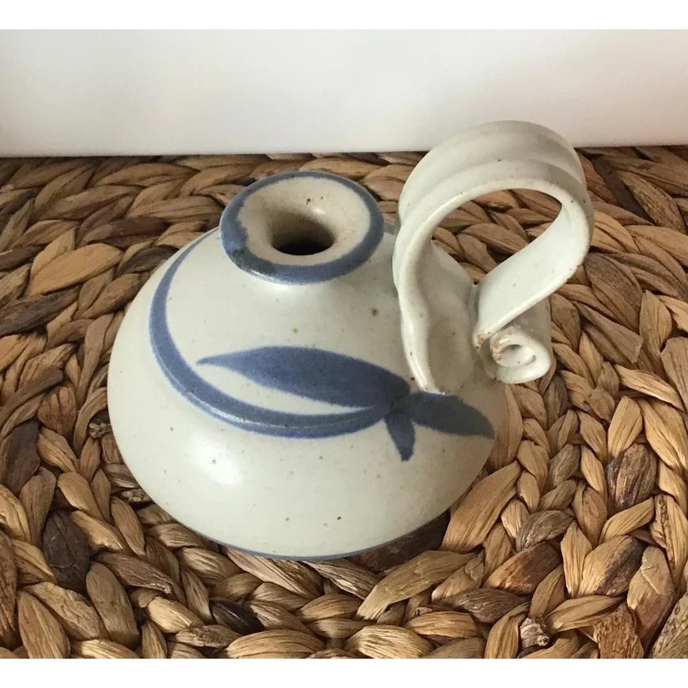 Vtg Studio Pottery Bud Vase Chamberstick‎ Blue White Scrolled Handle 4.5 inch